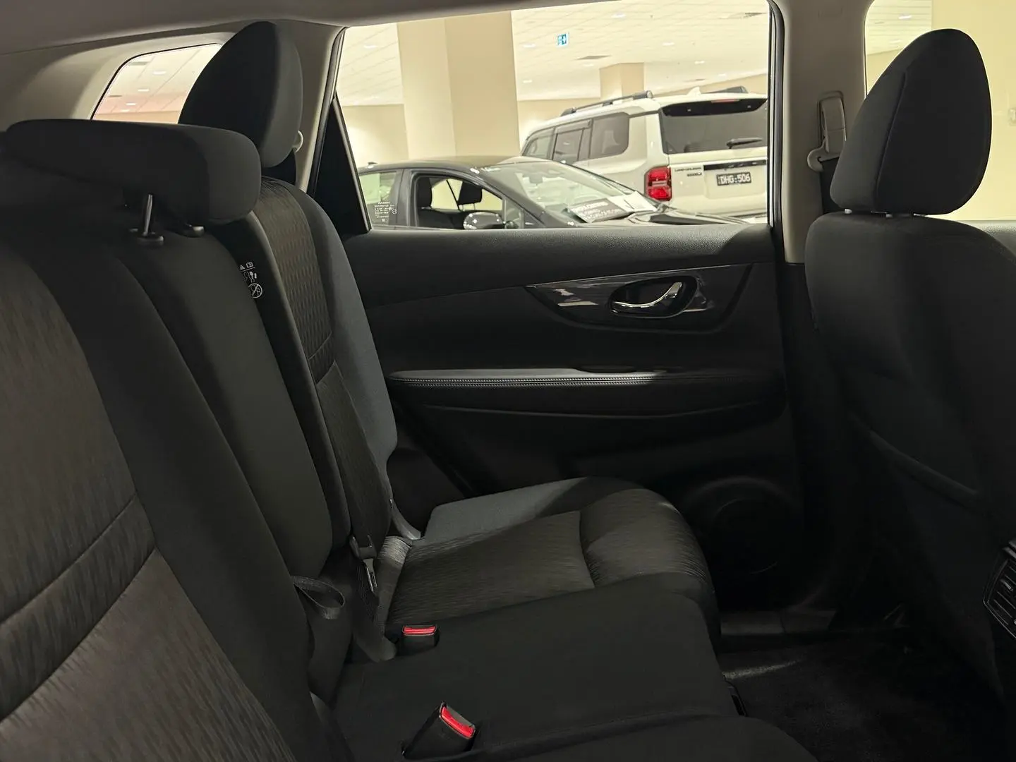 2020 Nissan X-TRAIL Gallery Image 14