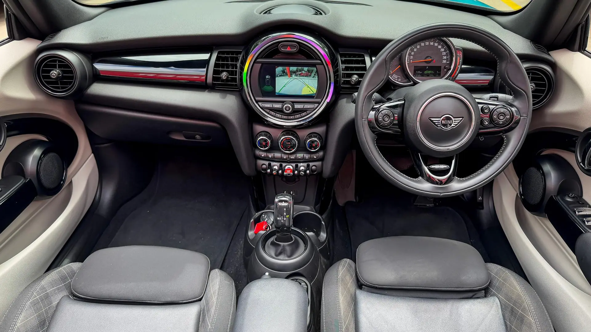 2018 Mini Convertible Gallery Image 20