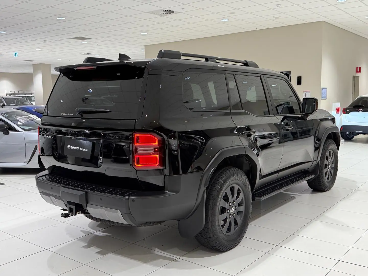 2025 Toyota Landcruiser Prado Gallery Image 10