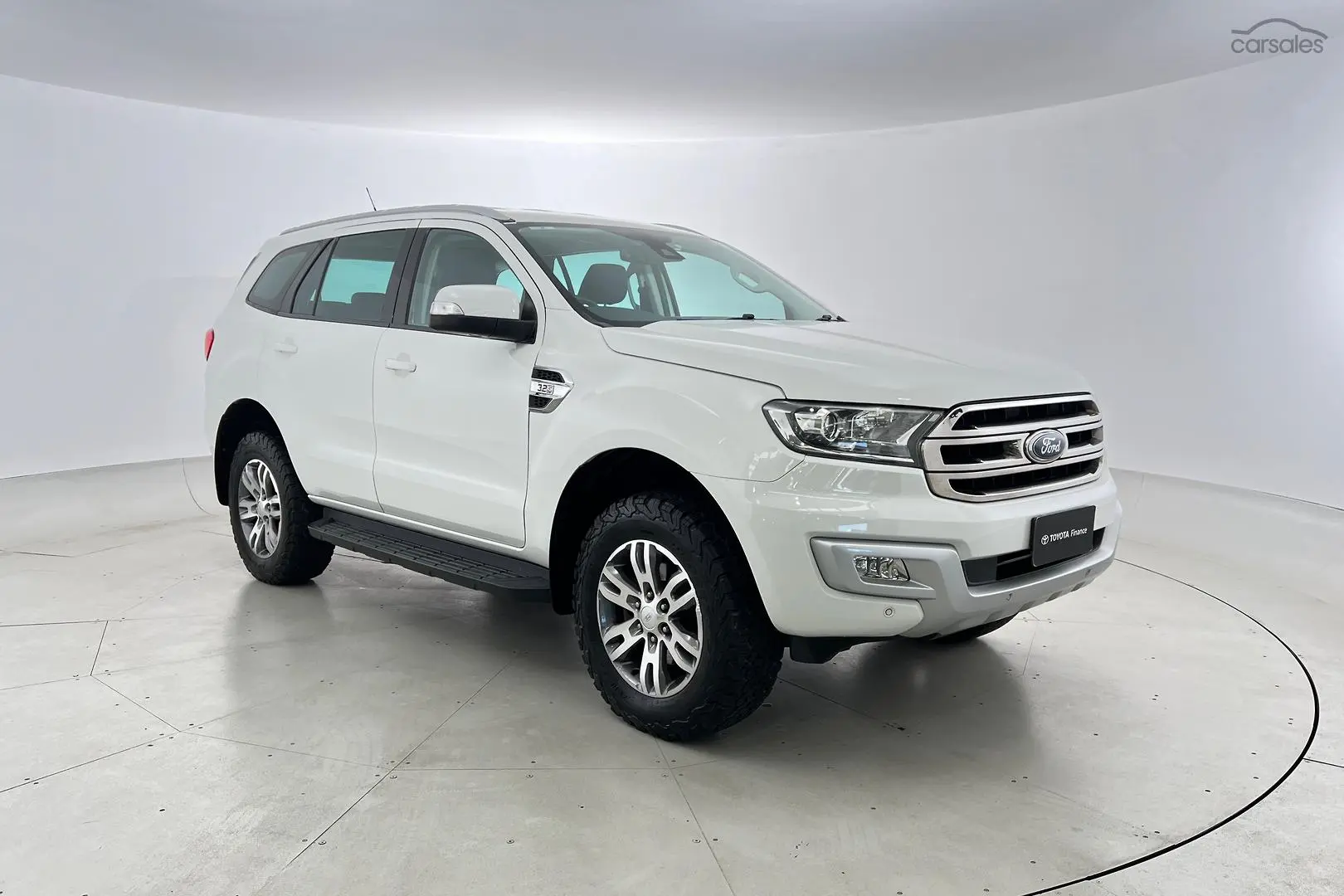 2016 Ford Everest Image 1