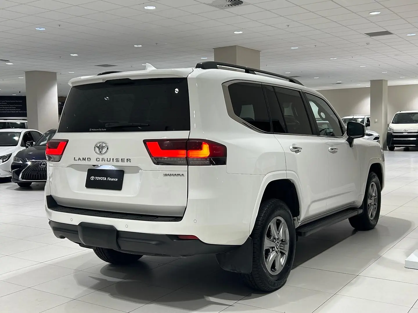 2022 Toyota Landcruiser Gallery Image 7