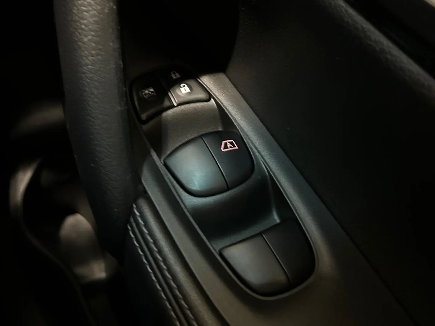 2020 Nissan X-TRAIL Gallery Image 20