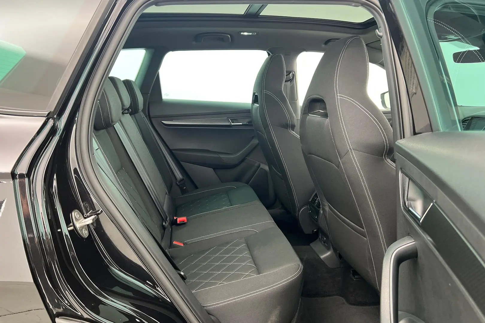 2023 SKODA Karoq Gallery Image 19