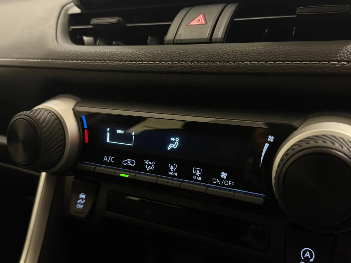 2022 Toyota RAV4 Gallery Image 16