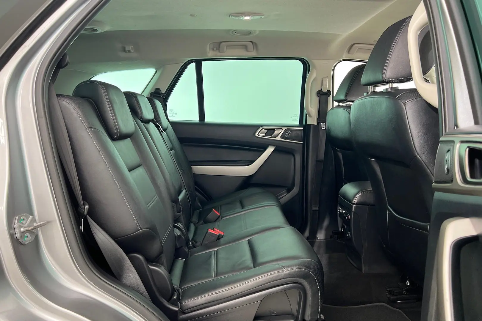 2019 Ford Everest Gallery Image 13