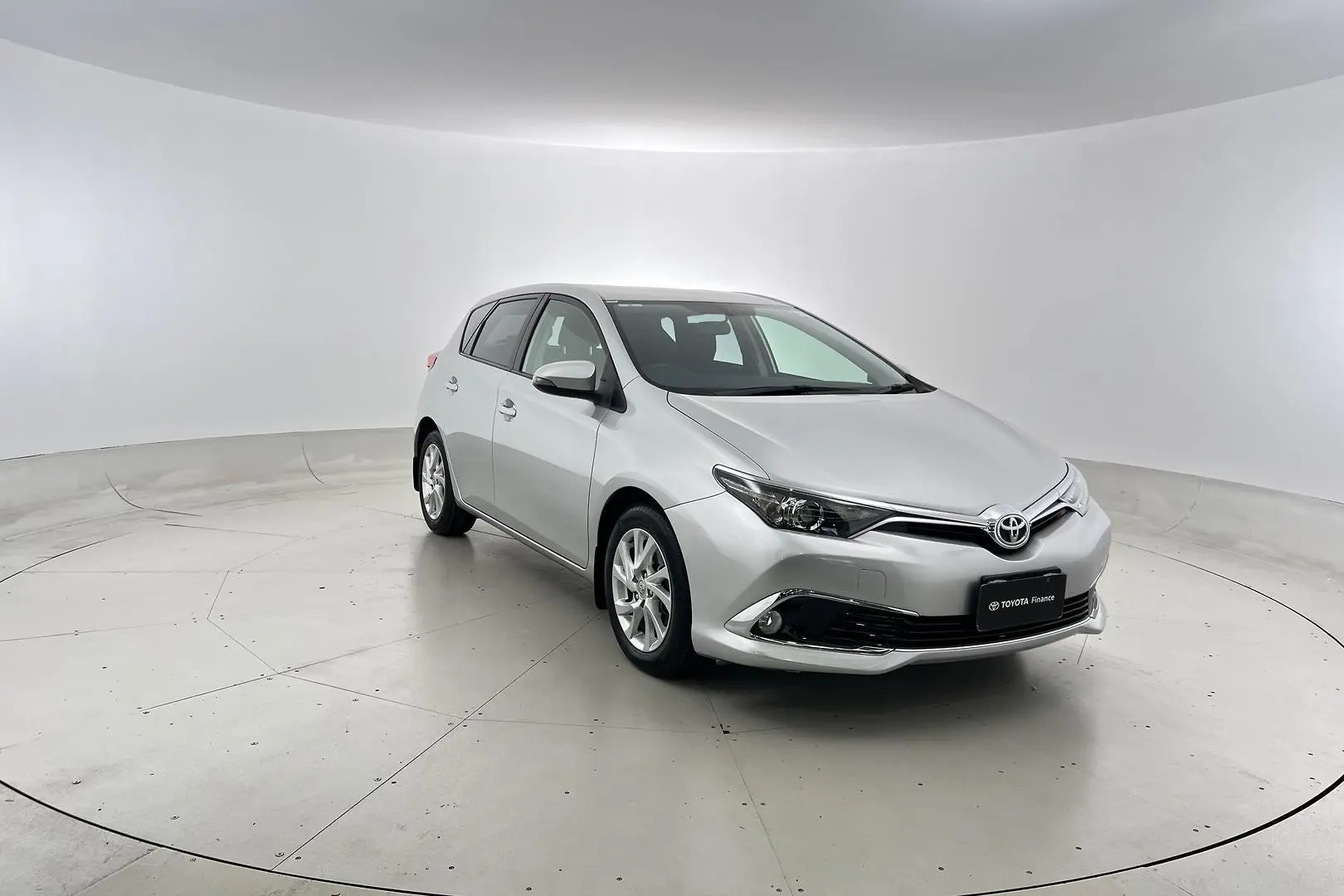 2016 Toyota Corolla Gallery Image 1