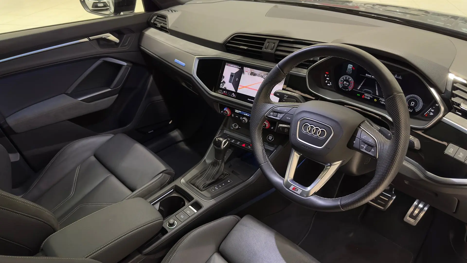 2022 Audi Q3 Gallery Image 11