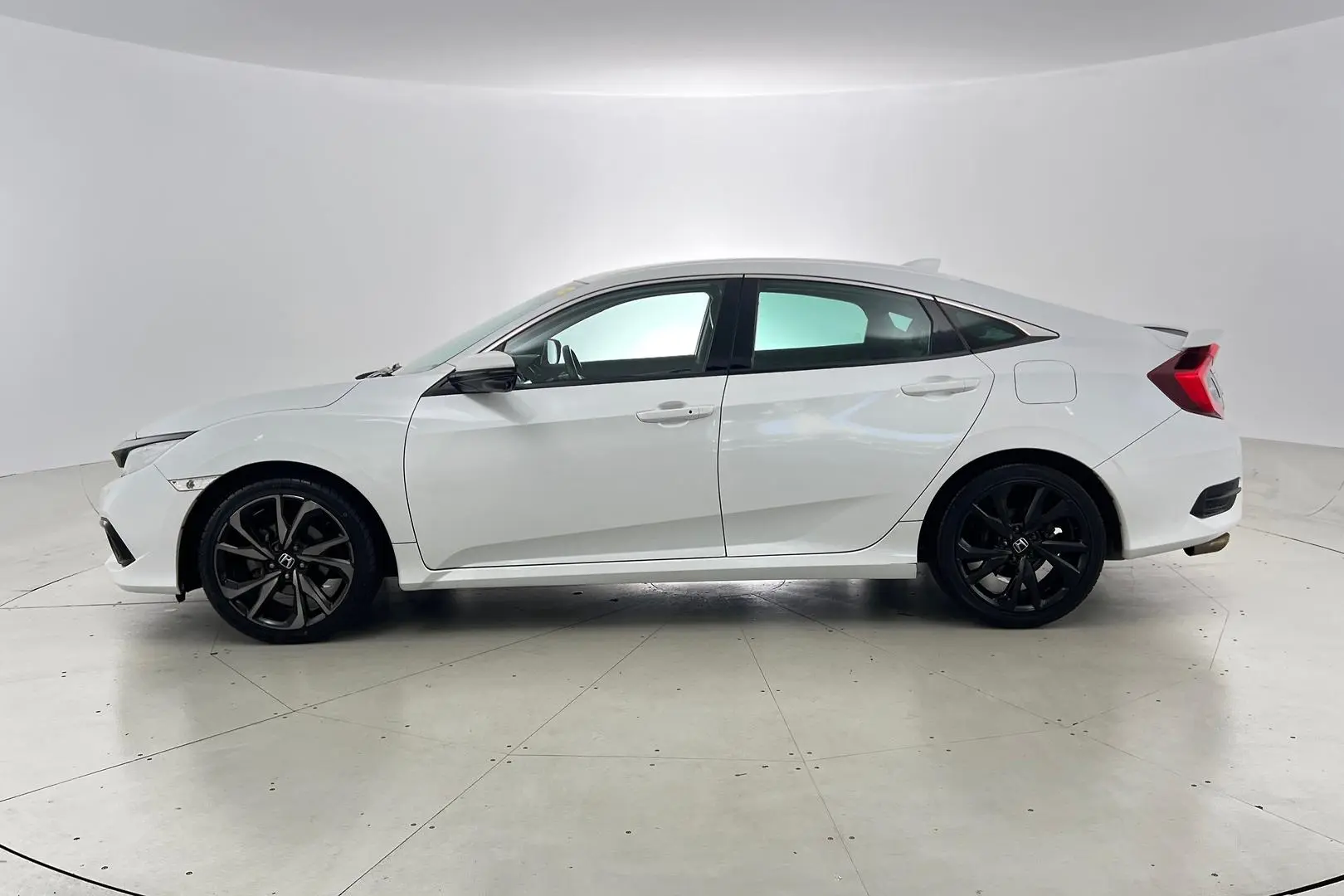 2019 Honda Civic Gallery Image 8