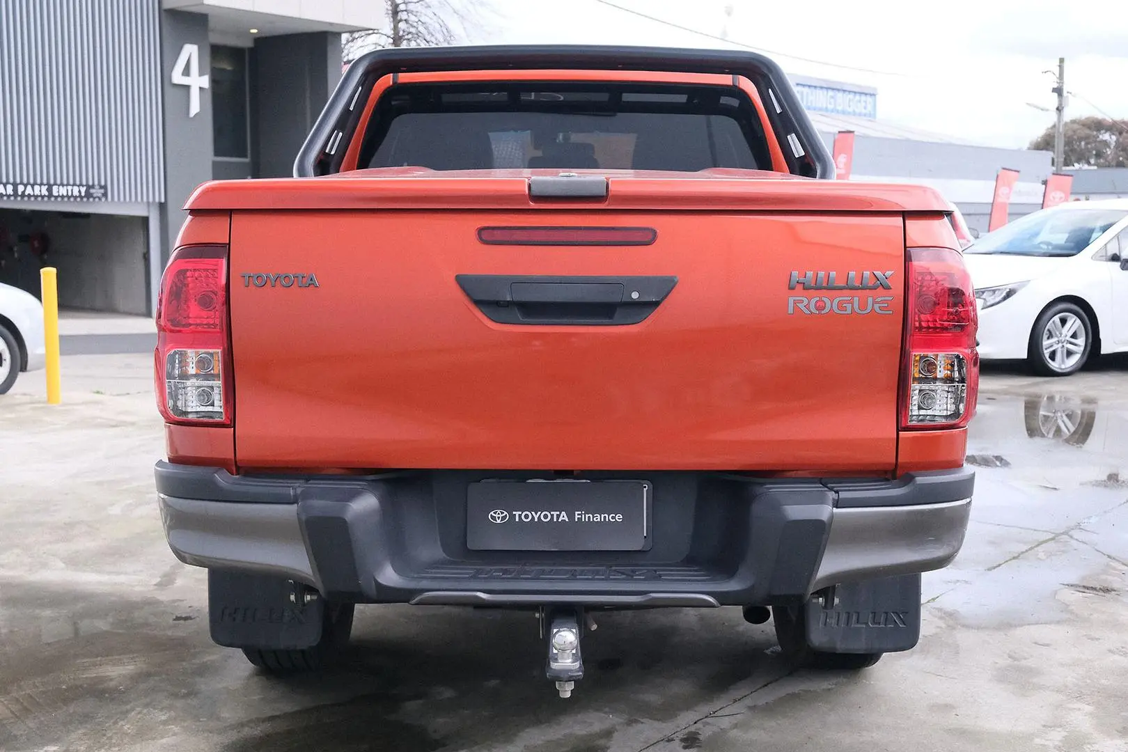 2020 Toyota Hilux Gallery Image 4
