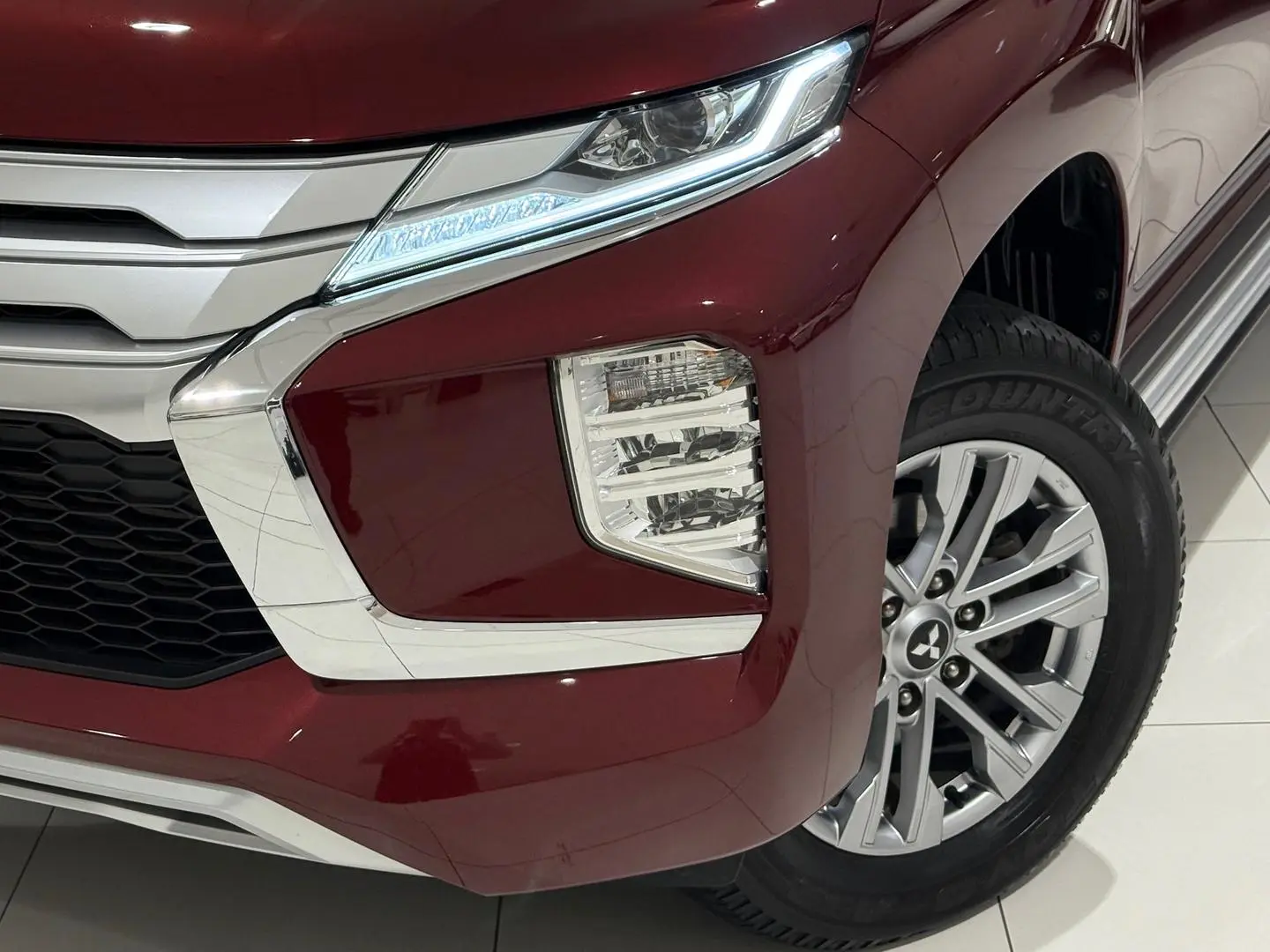 2022 Mitsubishi Pajero Sport Gallery Image 11
