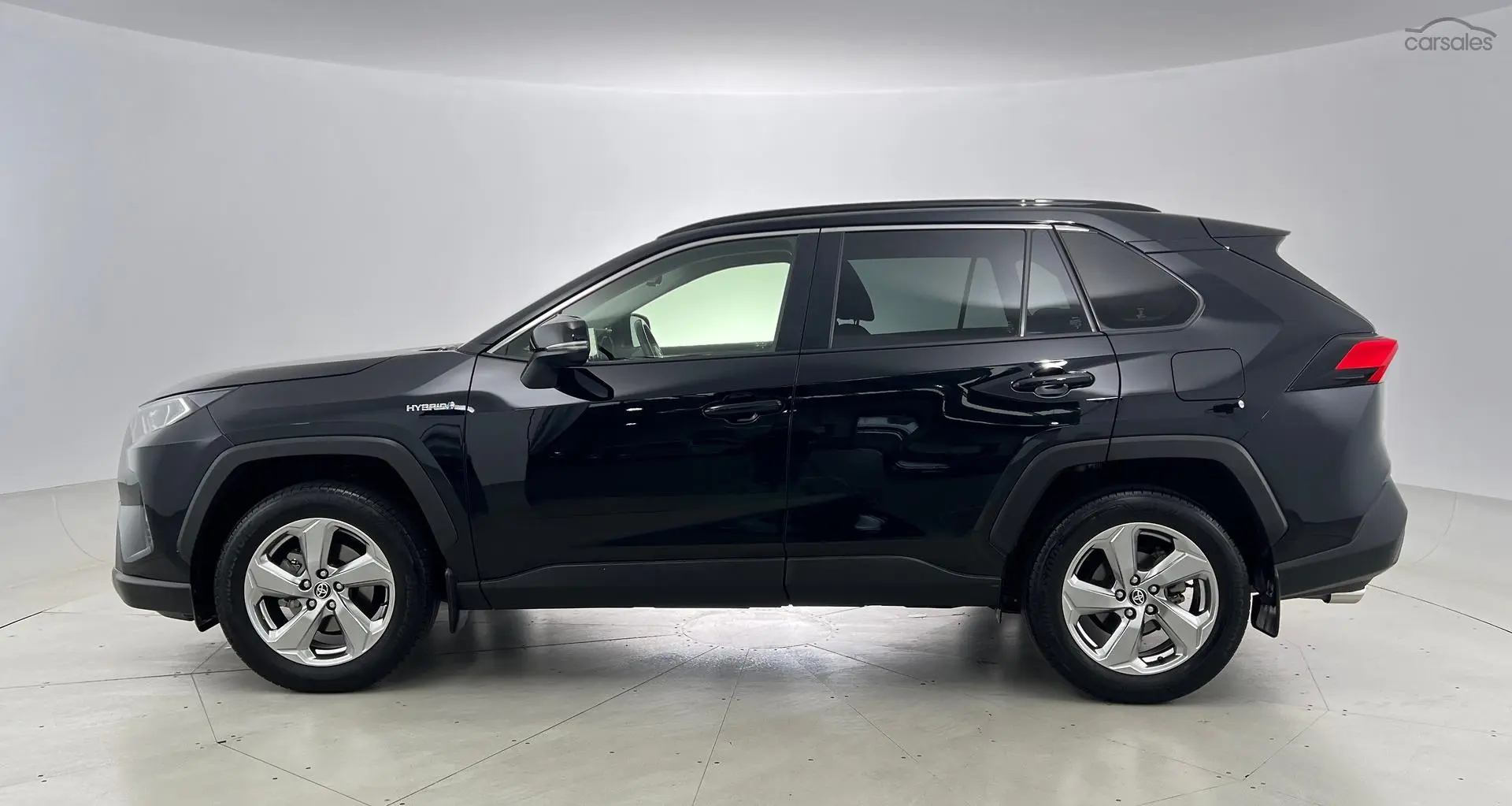 2019 Toyota RAV4 Image 8