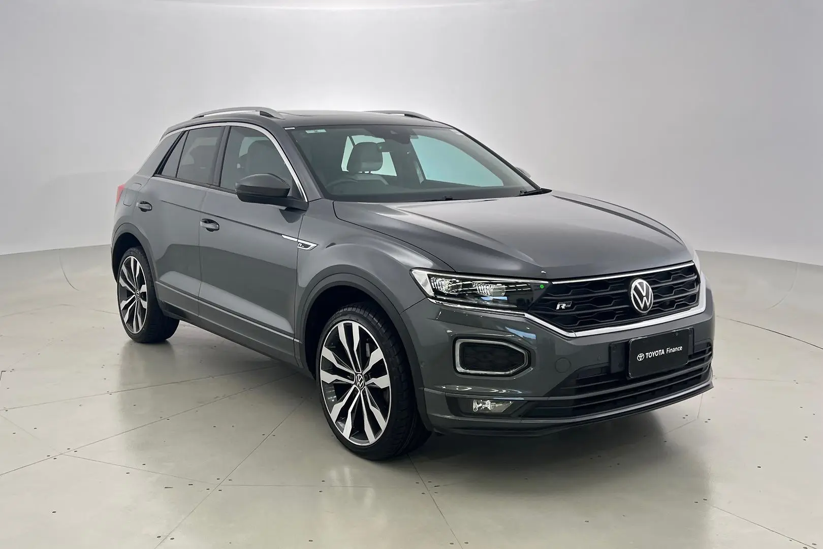 2021 Volkswagen T-Roc Gallery Image 1