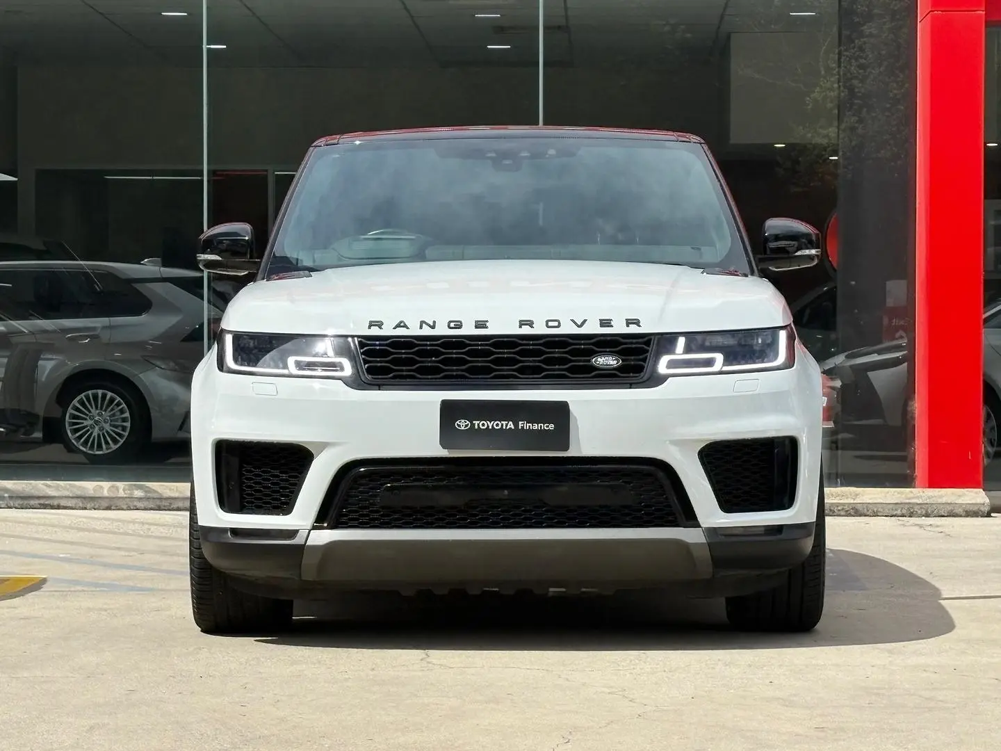 2021 Land Rover Range Rover Sport Gallery Image 9