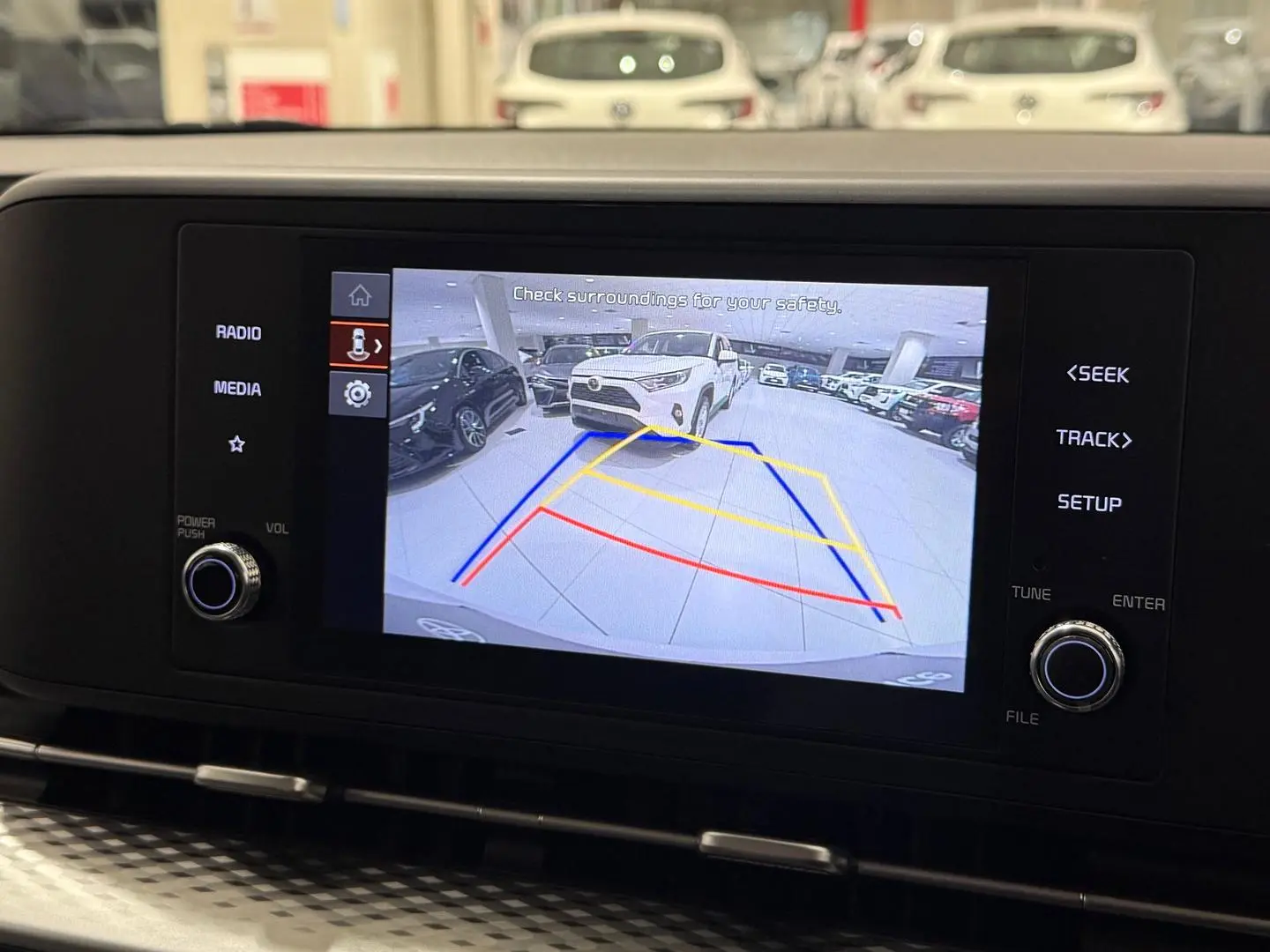 2022 Kia Carnival Gallery Image 19