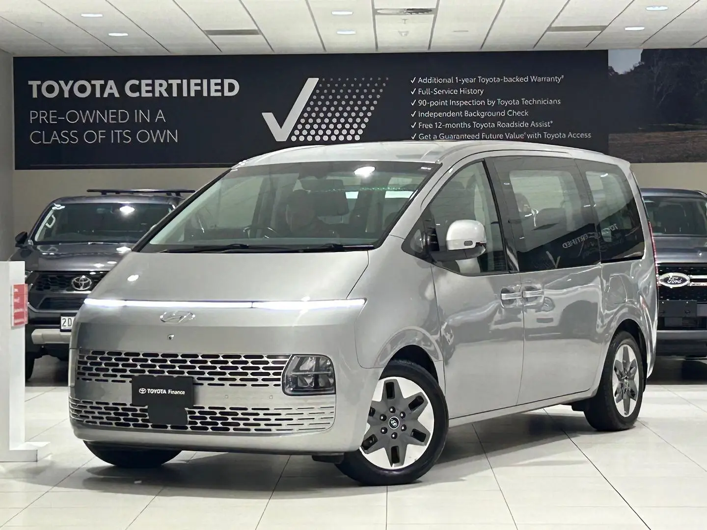 2022 Hyundai STARIA Gallery Image 5