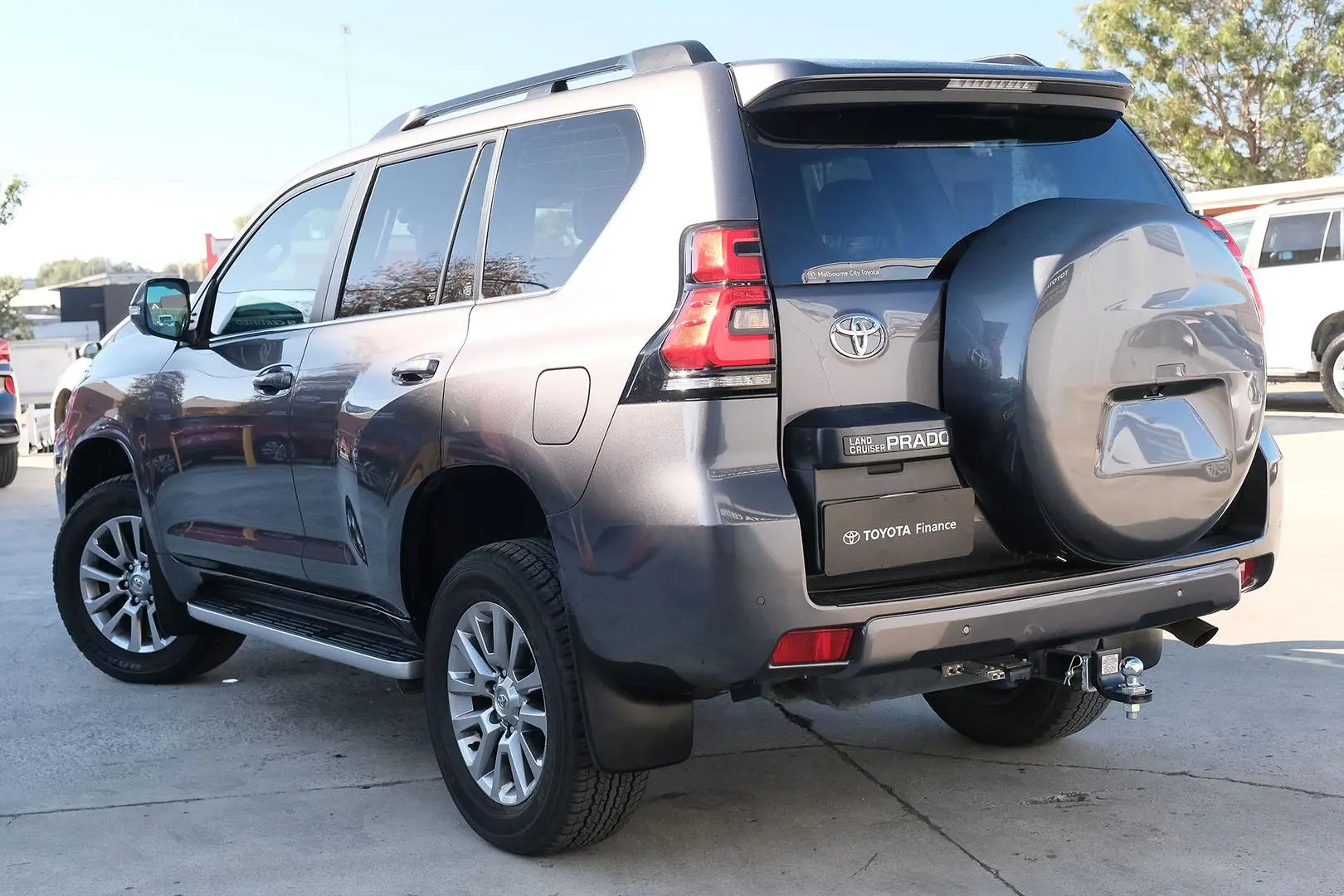 2020 Toyota Landcruiser Prado Gallery Image 2
