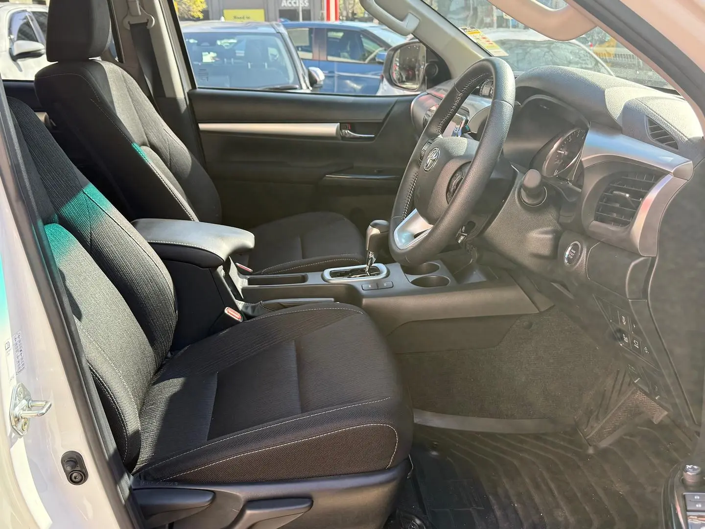 2023 Toyota Hilux Gallery Image 7