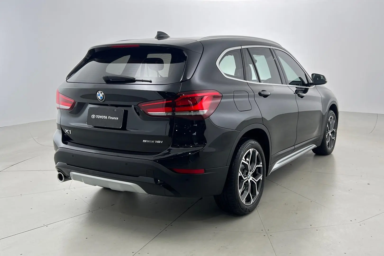 2021 BMW X1 Gallery Image 4