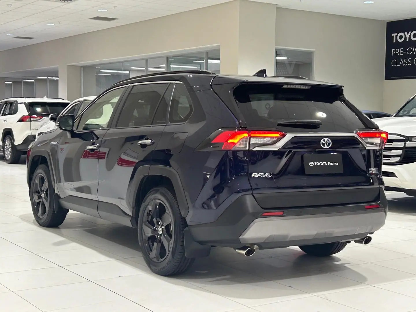 2020 Toyota RAV4 Gallery Image 8