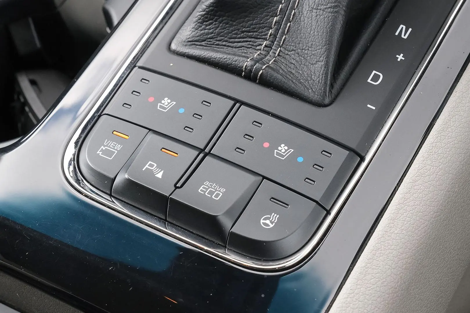 2017 Kia Carnival Gallery Image 15