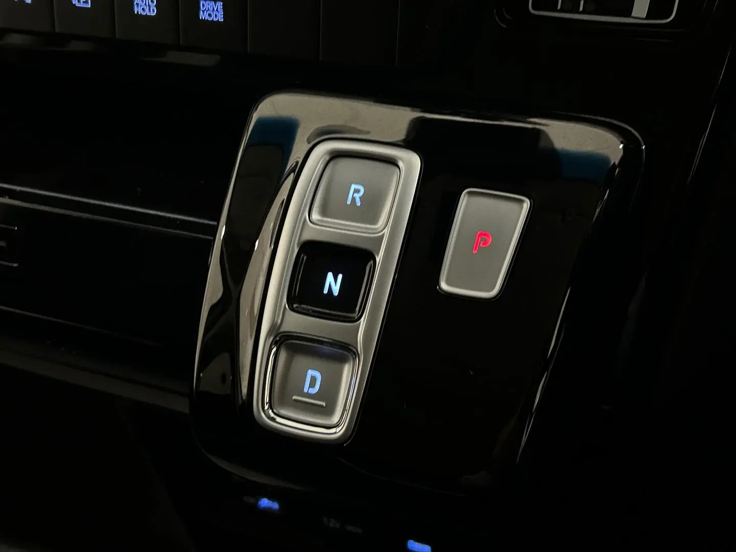 2022 Hyundai STARIA Gallery Image 18