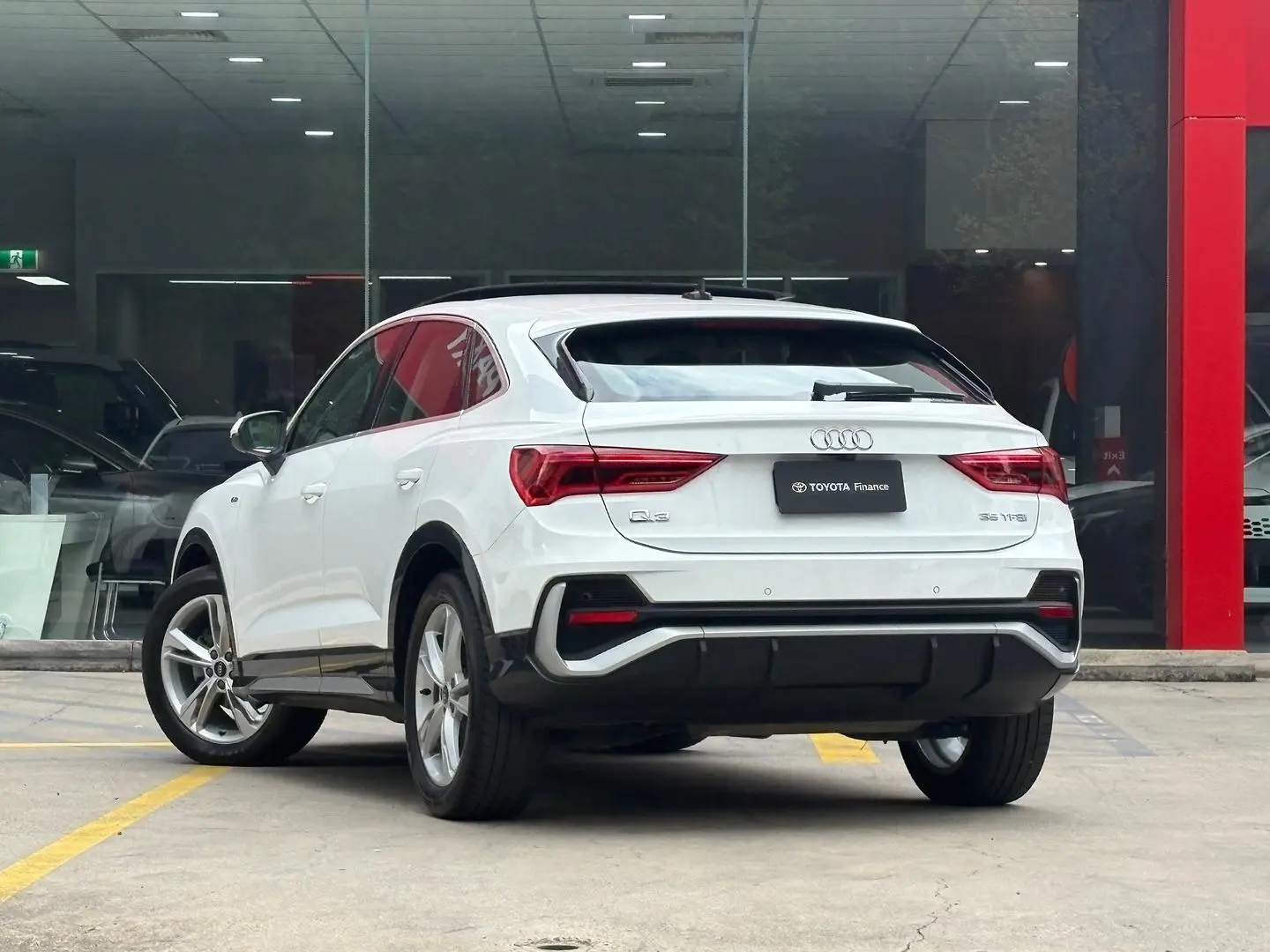 2020 Audi Q3 Gallery Image 11