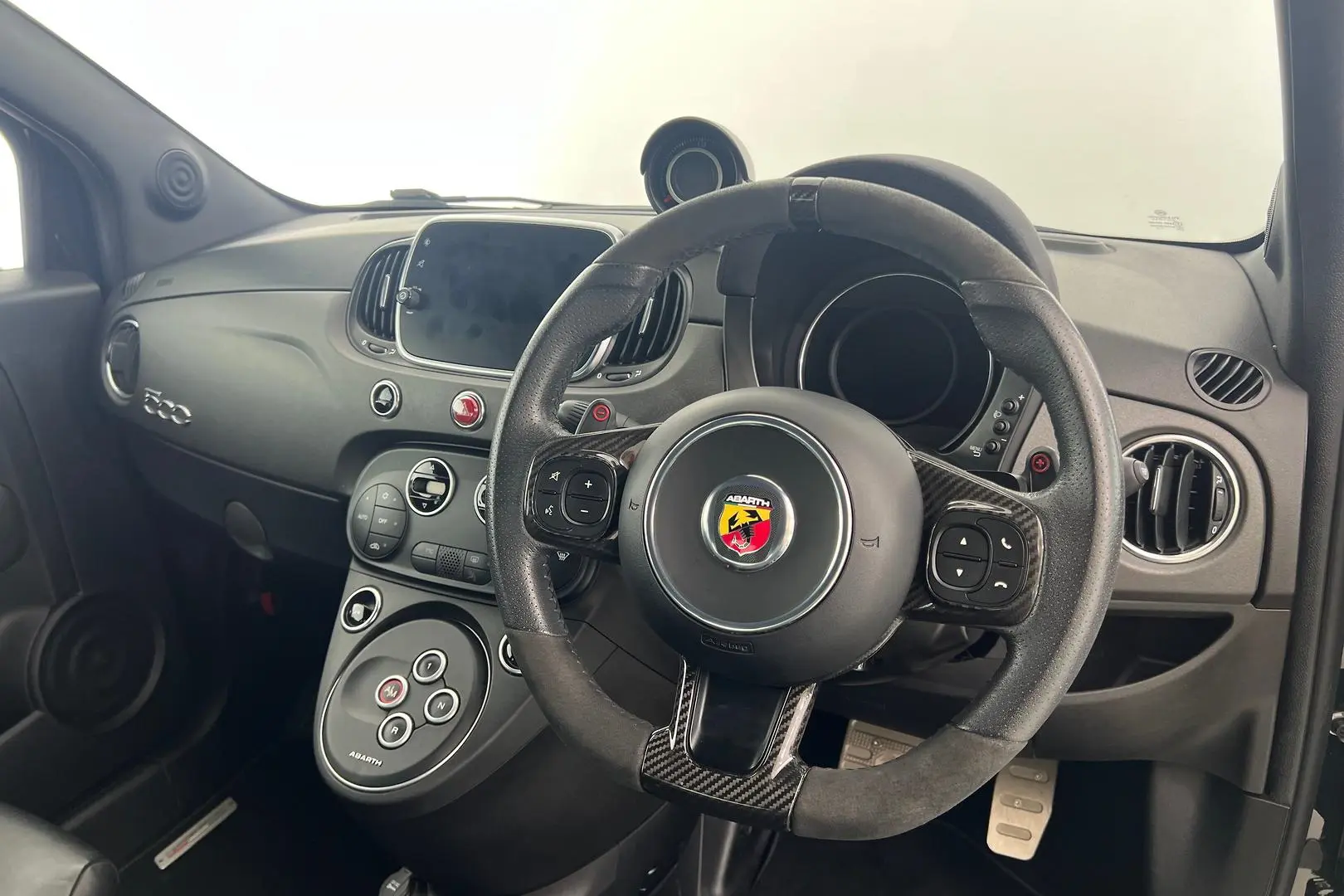 2021 Abarth 595 Gallery Image 12