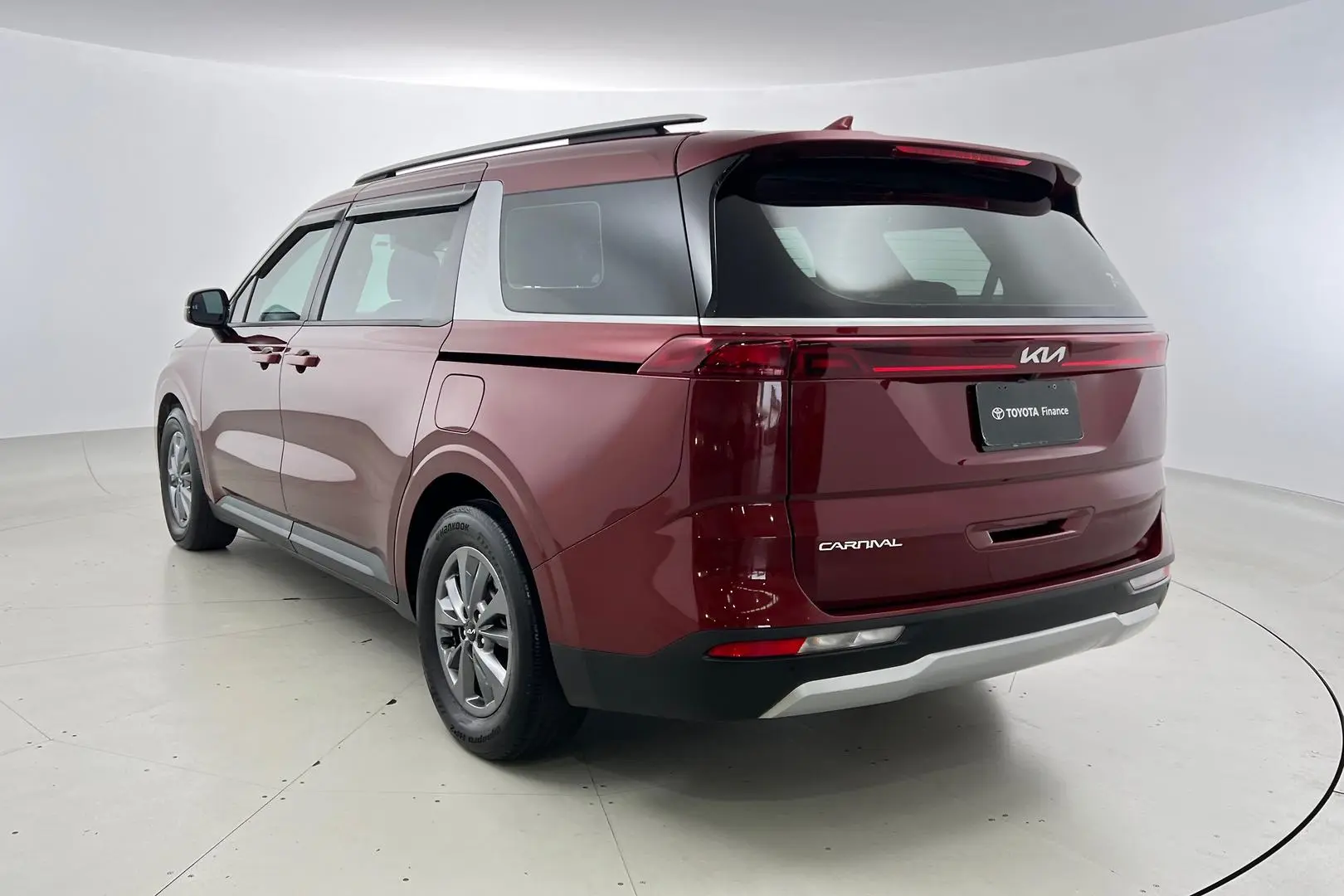 2023 Kia Carnival Gallery Image 7