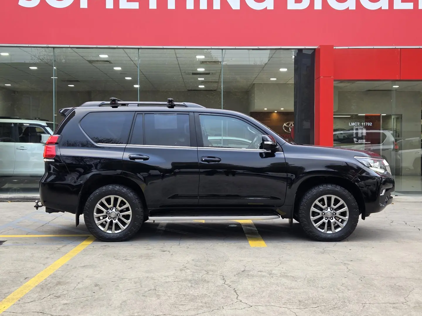 2020 Toyota Landcruiser Prado Gallery Image 2