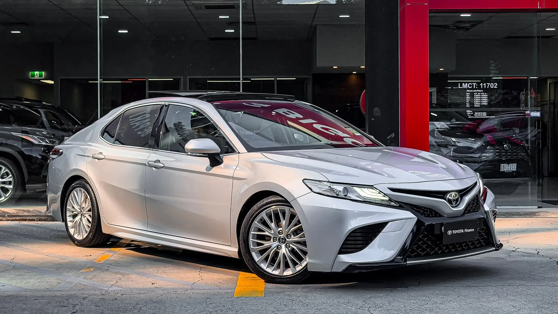 2019 Toyota Camry Gallery Image 1