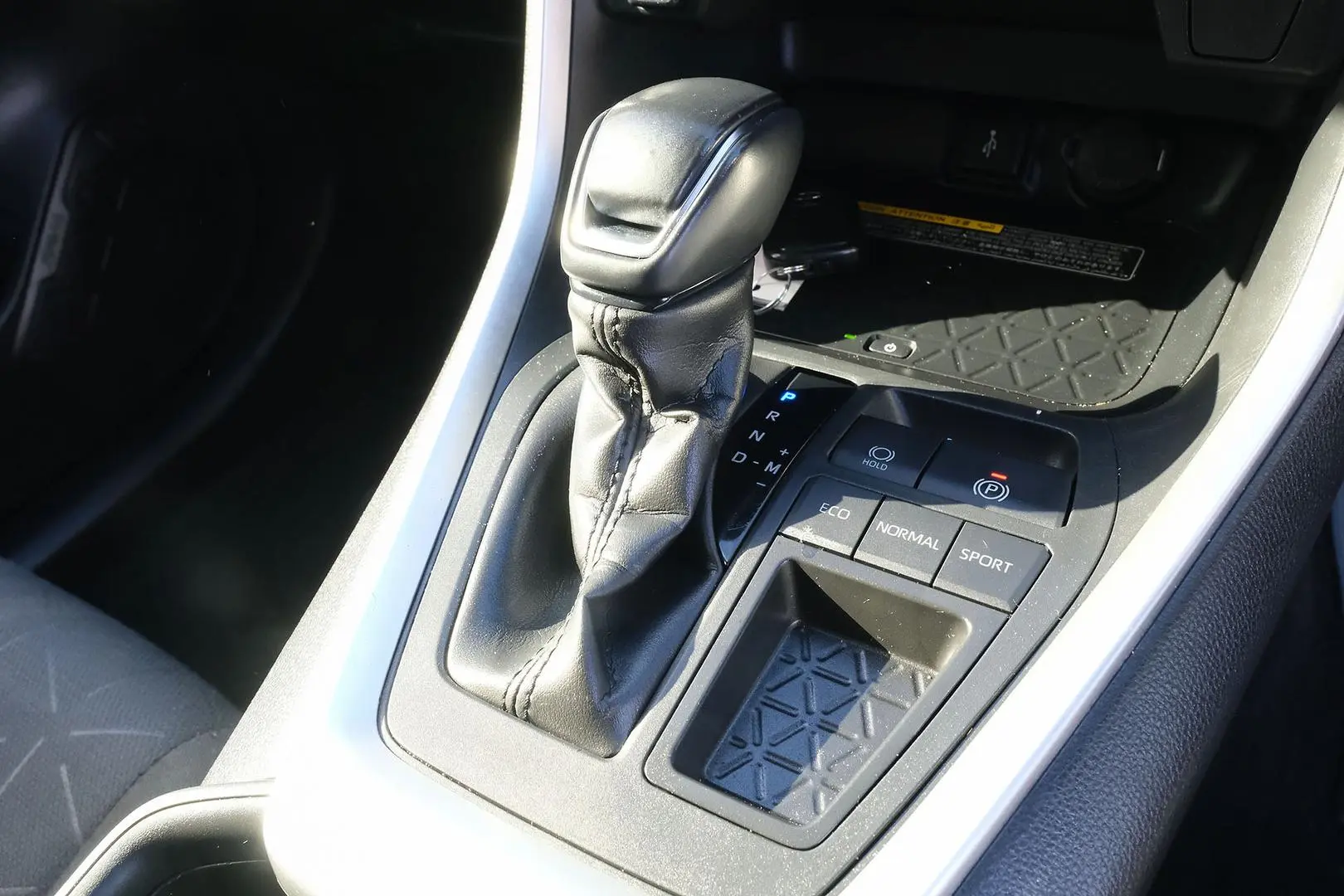 2020 Toyota RAV4 Gallery Image 18