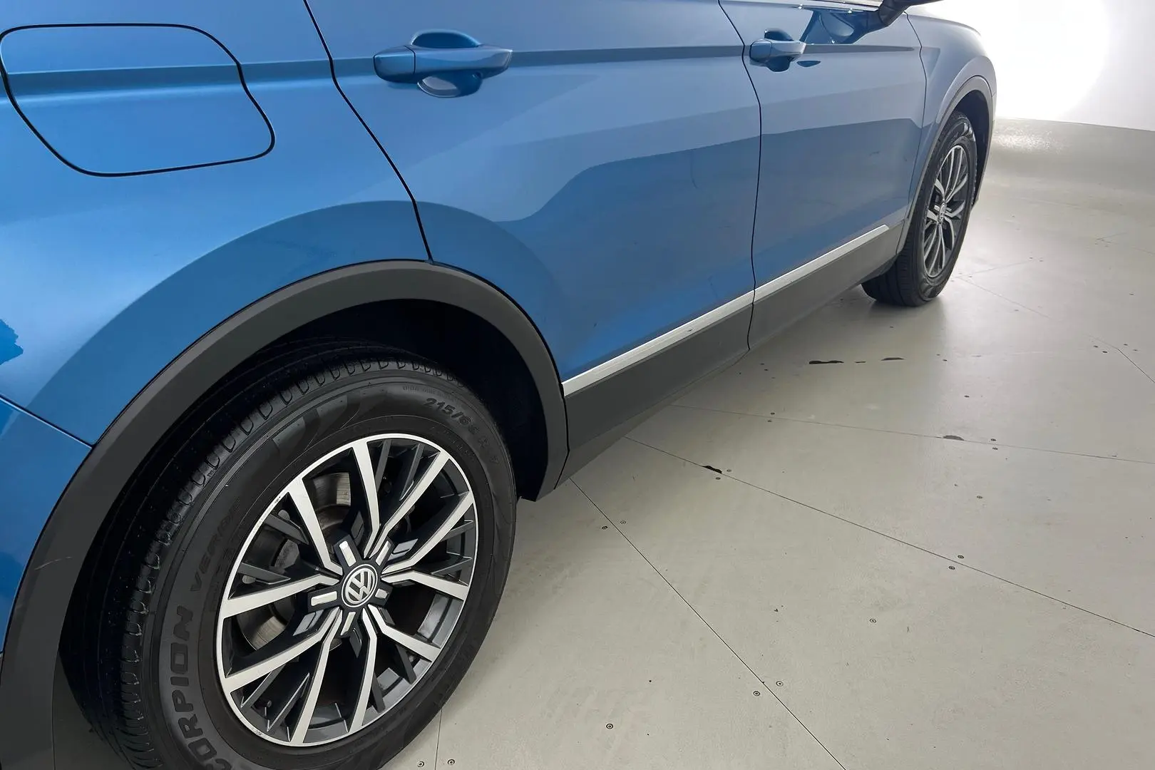 2016 Volkswagen Tiguan Gallery Image 5