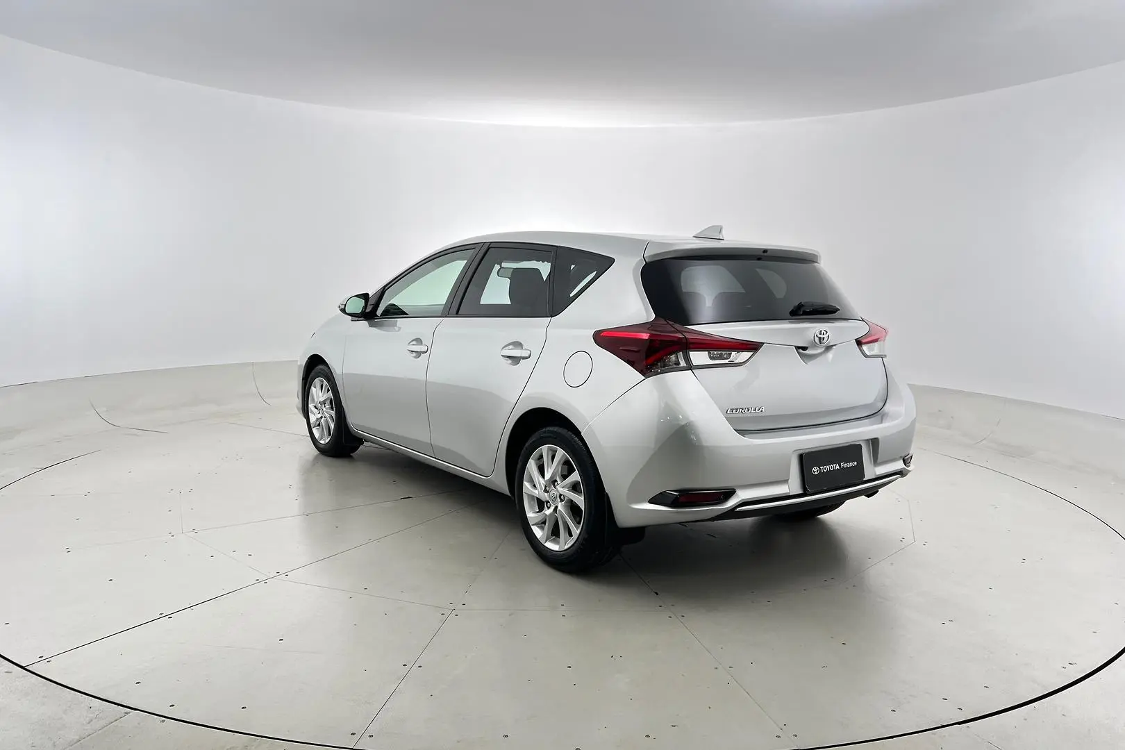 2016 Toyota Corolla Gallery Image 8