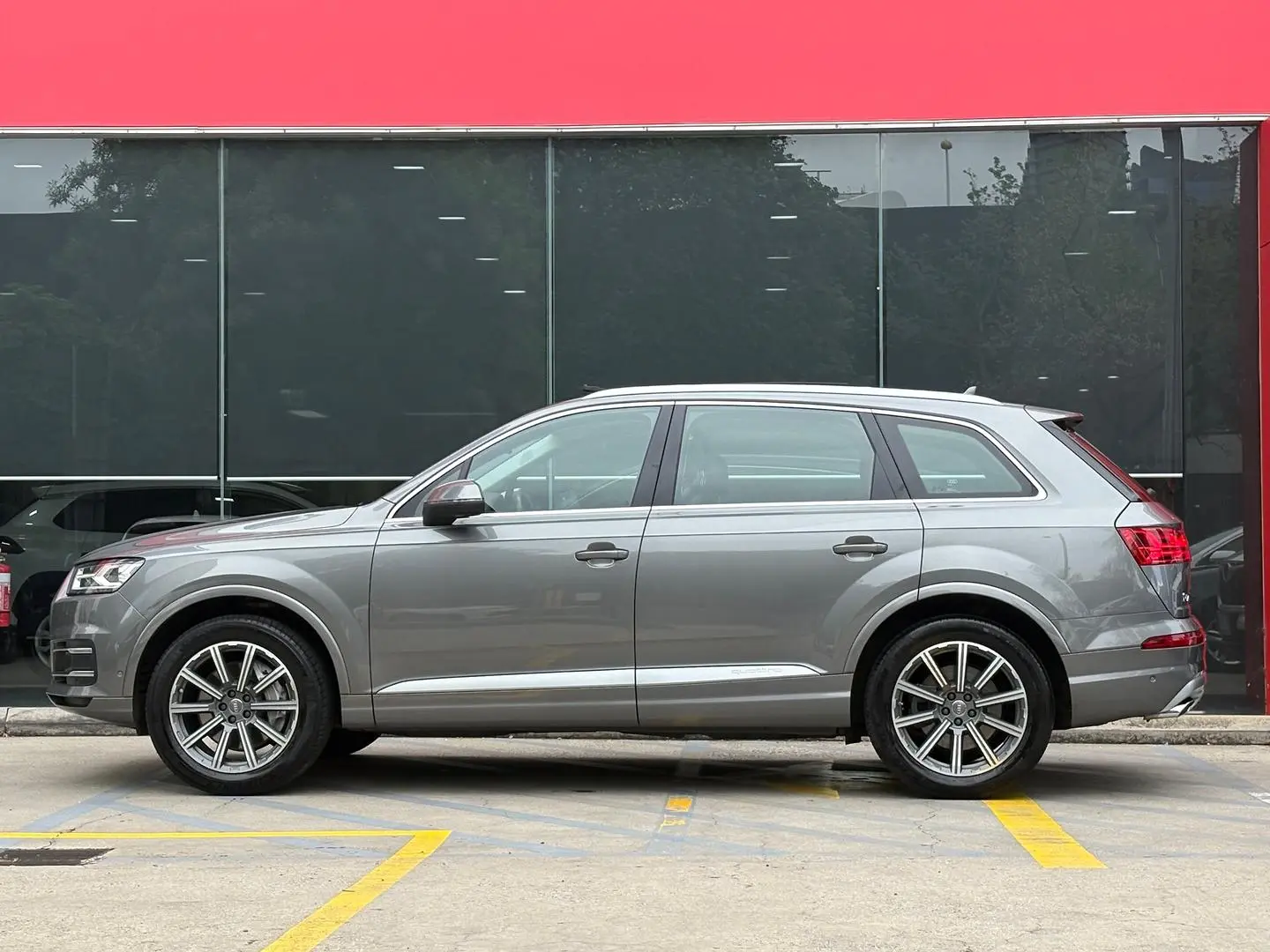 2017 Audi Q7 Gallery Image 6