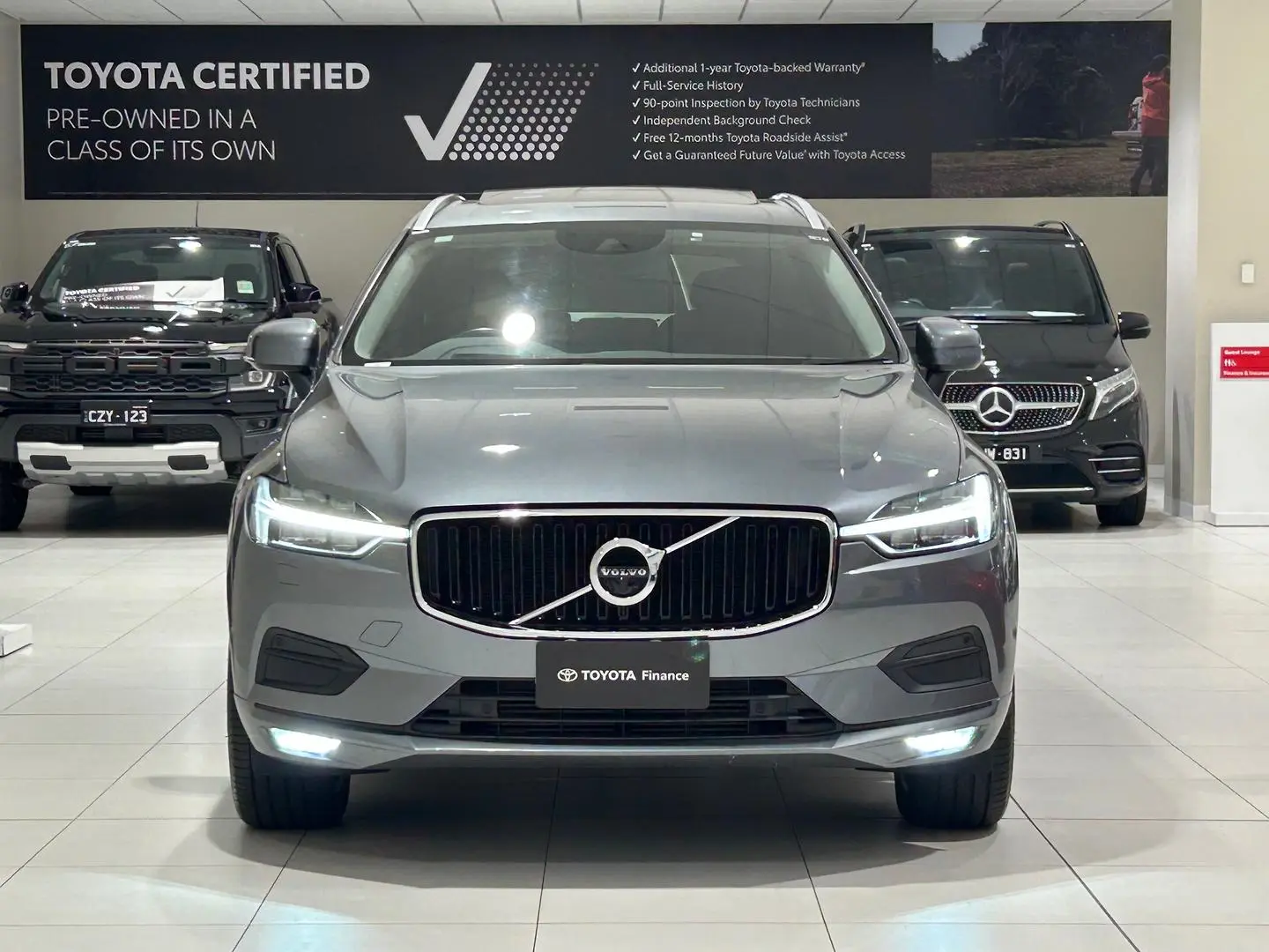2020 Volvo XC60 Gallery Image 4