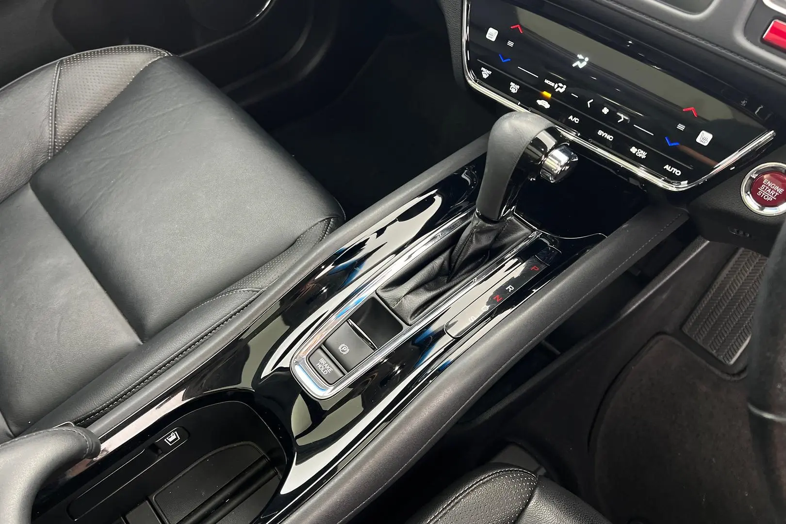 2016 Honda HR-V Gallery Image 14