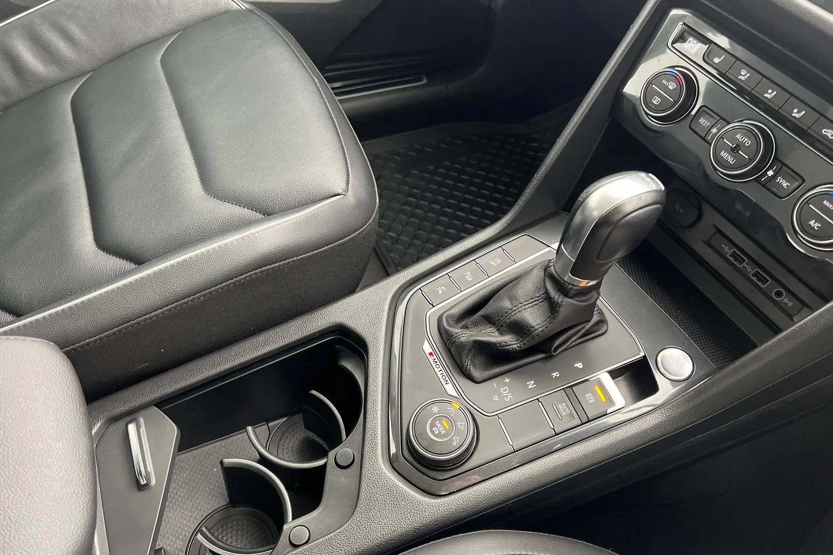 2019 Volkswagen Tiguan Gallery Image 13