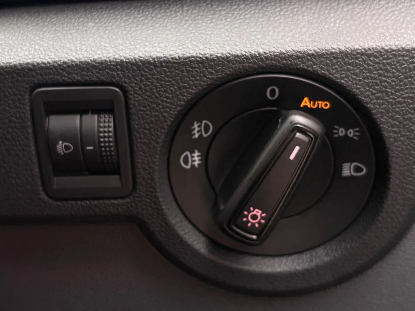 2021 Volkswagen T-Cross Gallery Image 20