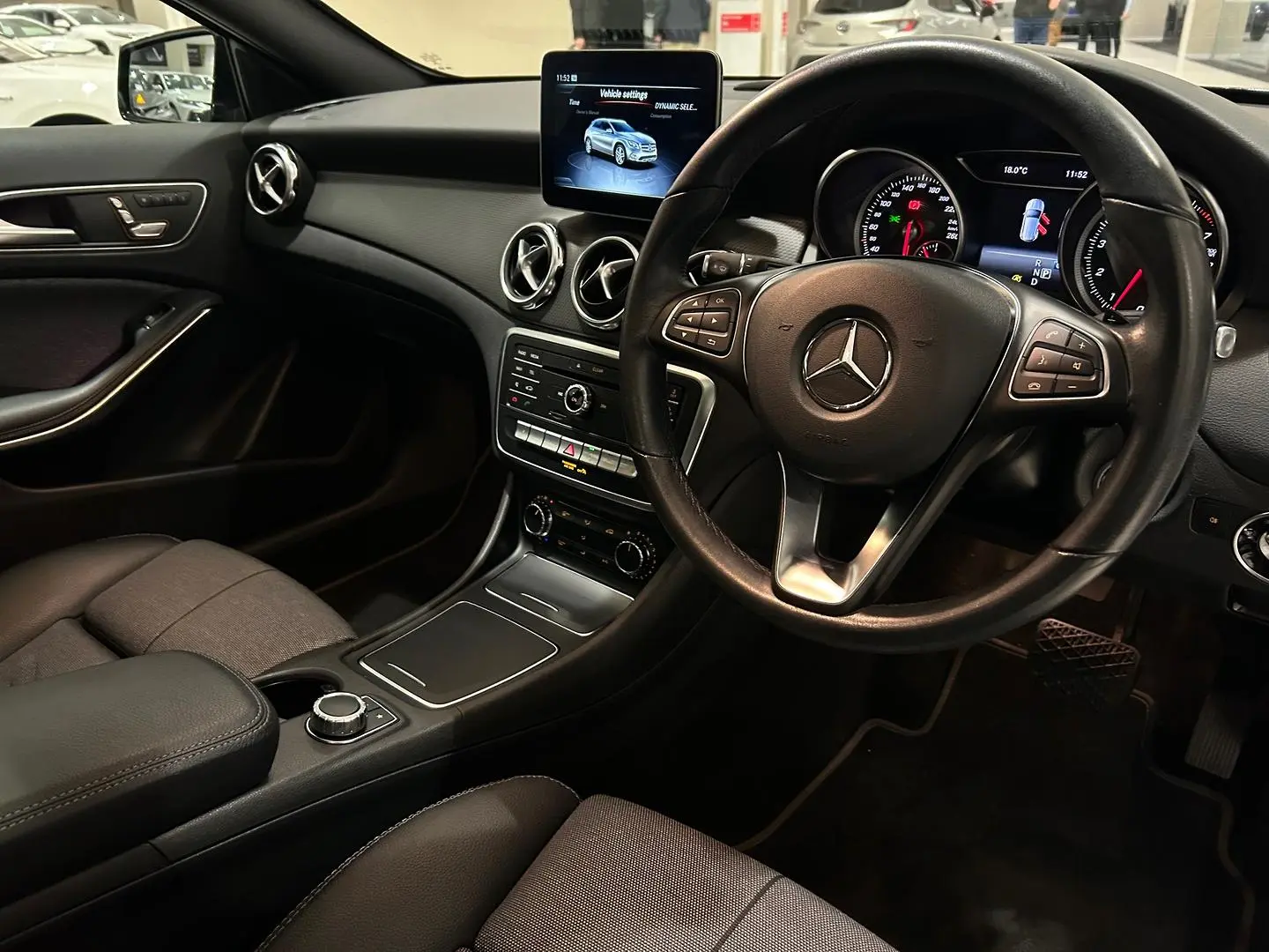 2019 Mercedes-Benz GLA-Class Gallery Image 11