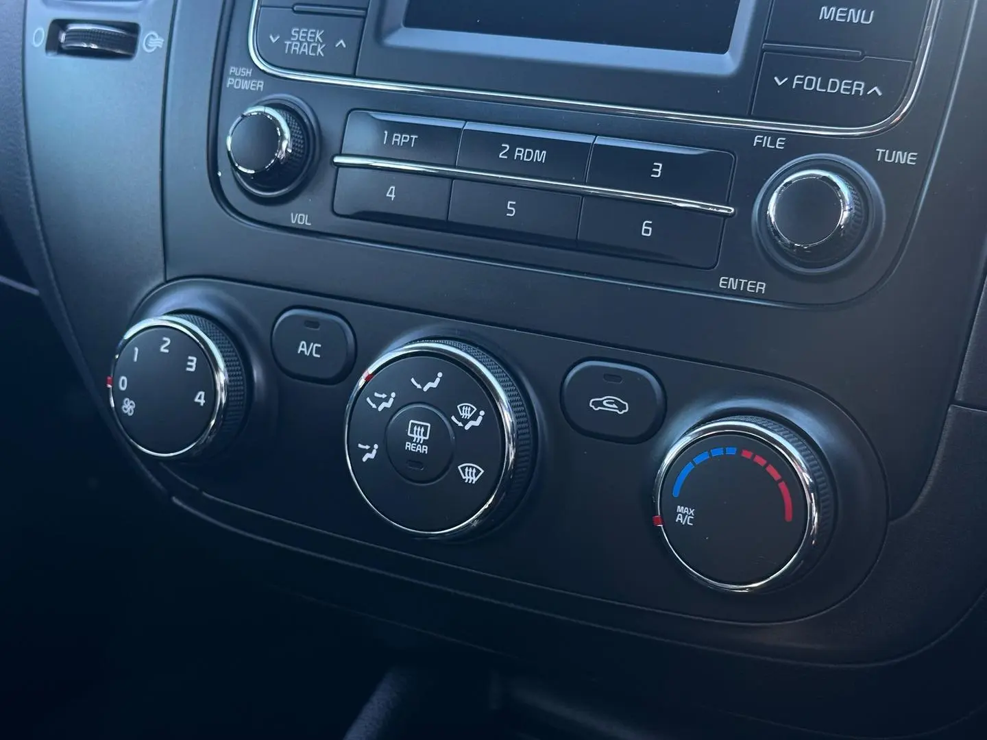 2015 Kia Cerato Gallery Image 15