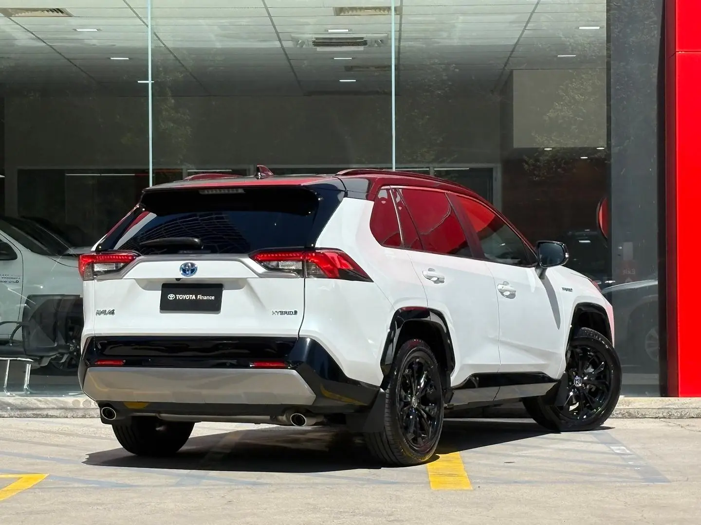 2024 Toyota RAV4 Gallery Image 9