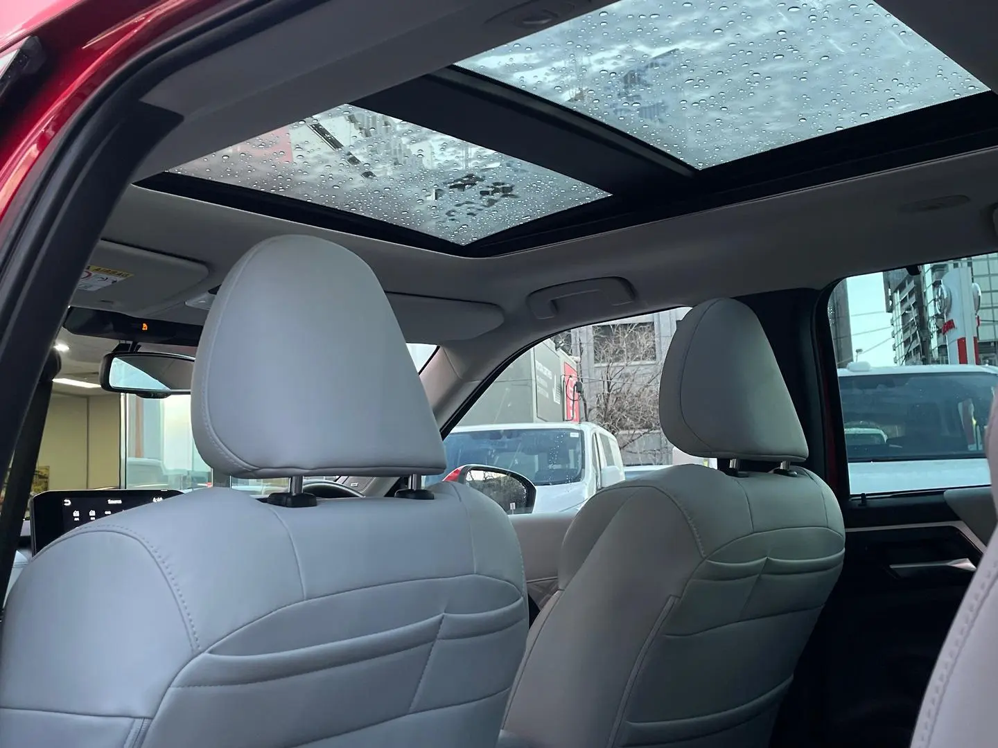 2022 Mitsubishi Outlander Gallery Image 3