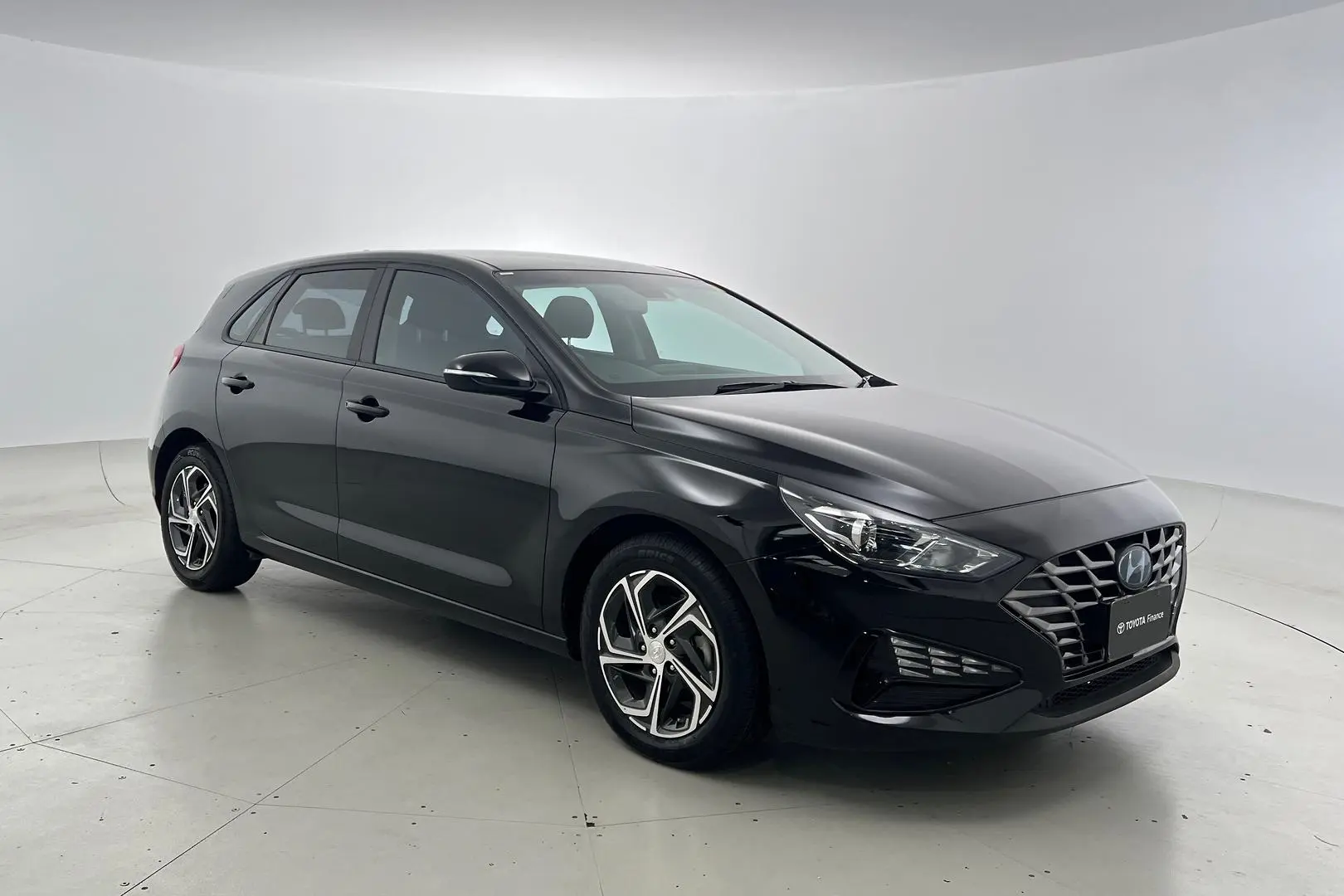 2021 Hyundai i30 Gallery Image 1