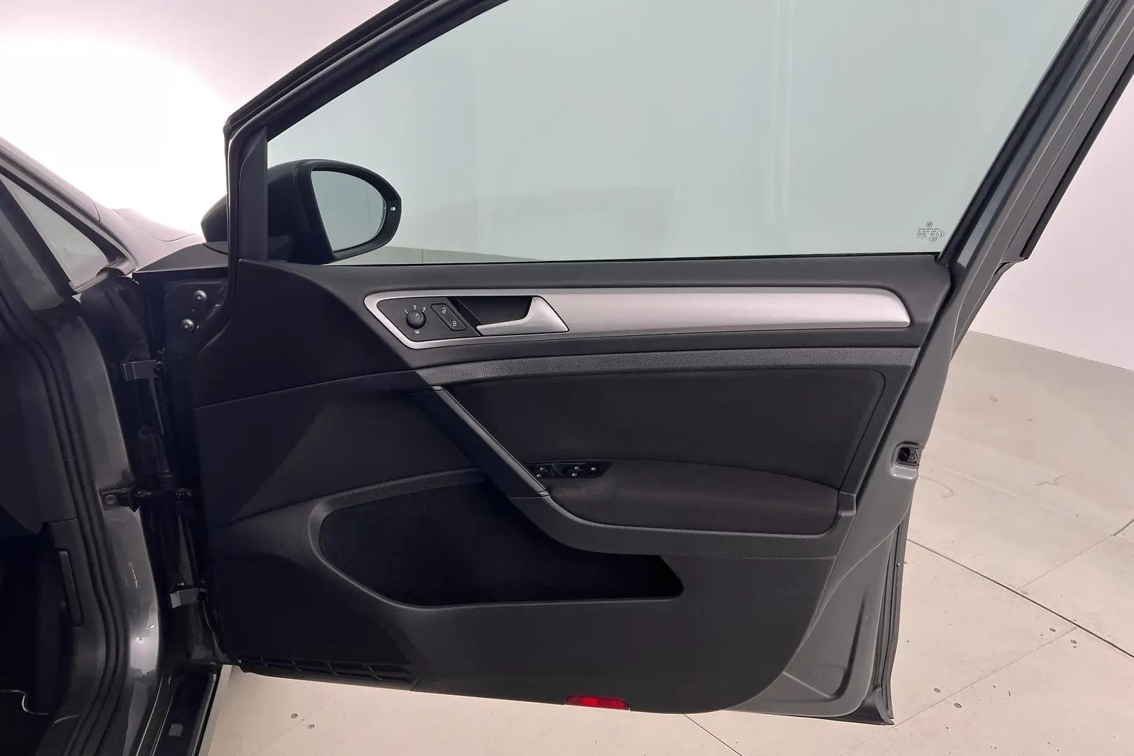 2017 Volkswagen Golf Gallery Image 12