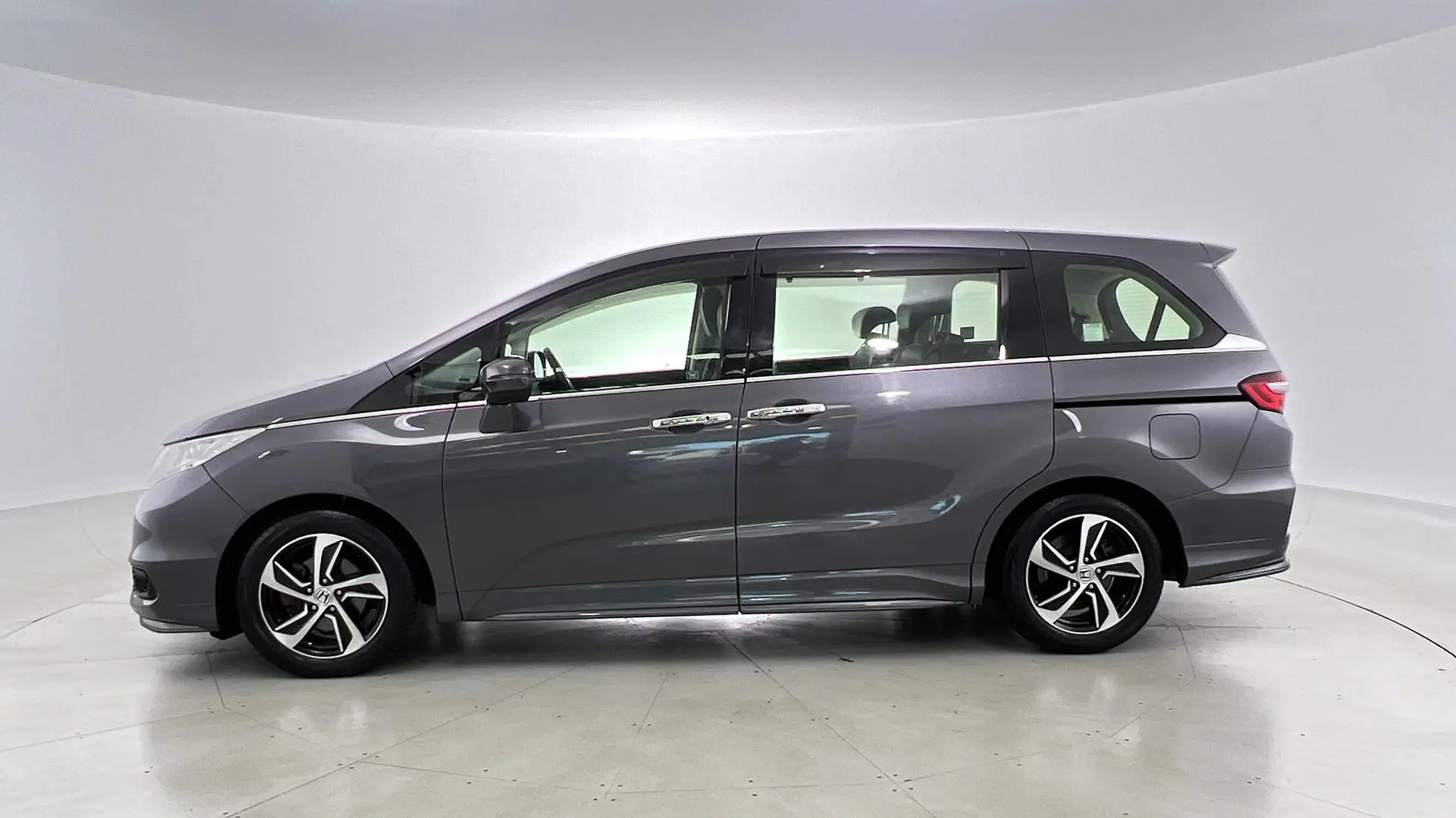 2016 Honda Odyssey Image 8