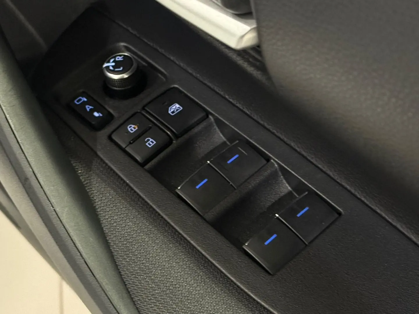 2021 Toyota Corolla Gallery Image 15