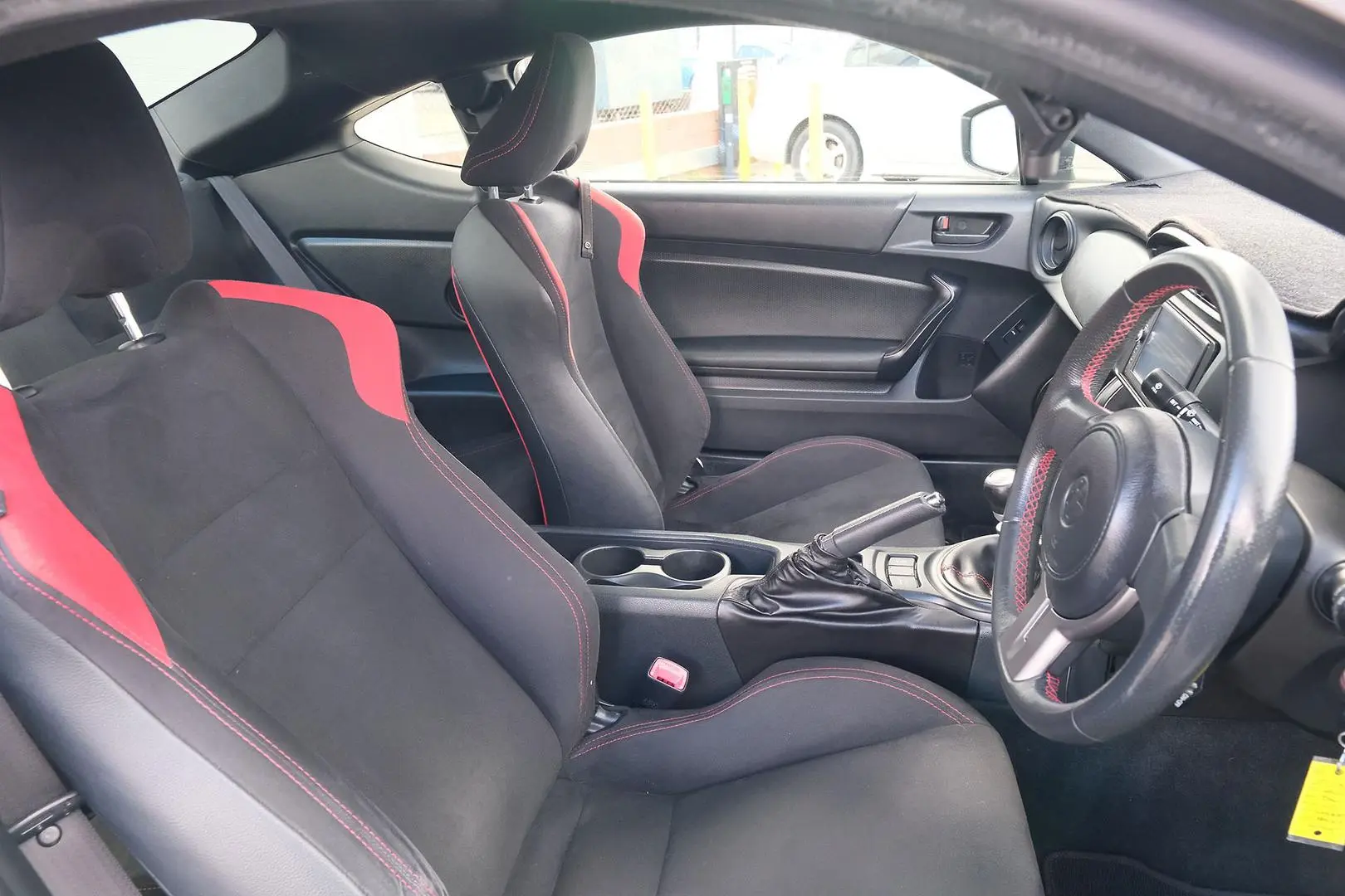 2015 Toyota 86 Gallery Image 11