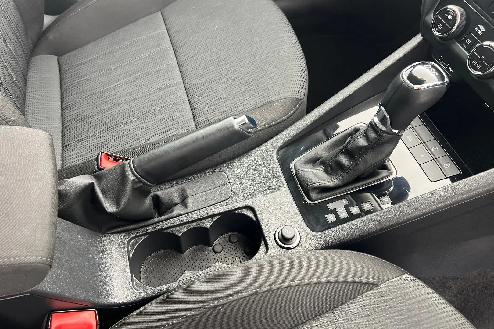 2020 SKODA Octavia Gallery Image 17
