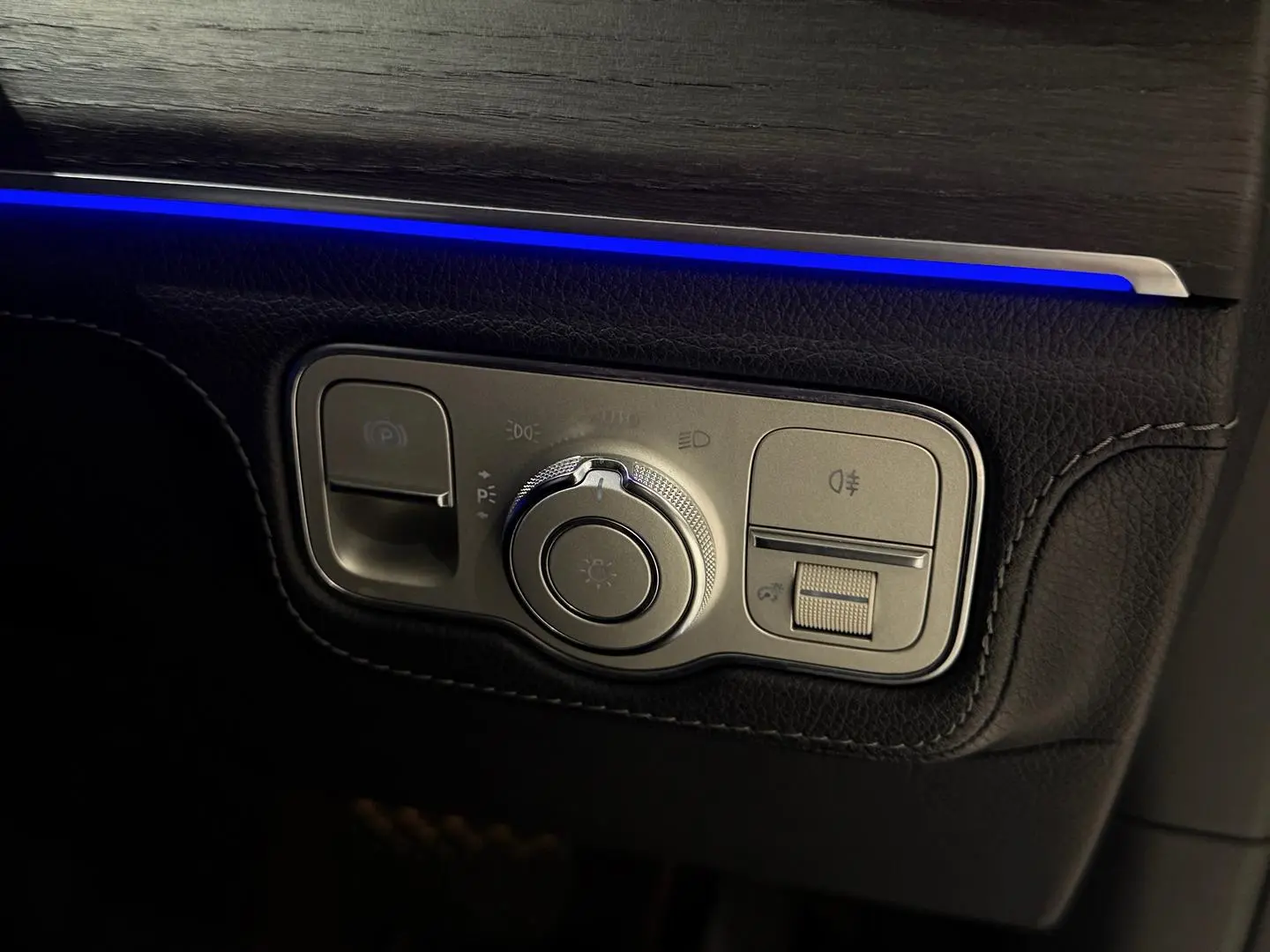 2021 Mercedes-Benz GLE-Class Gallery Image 28