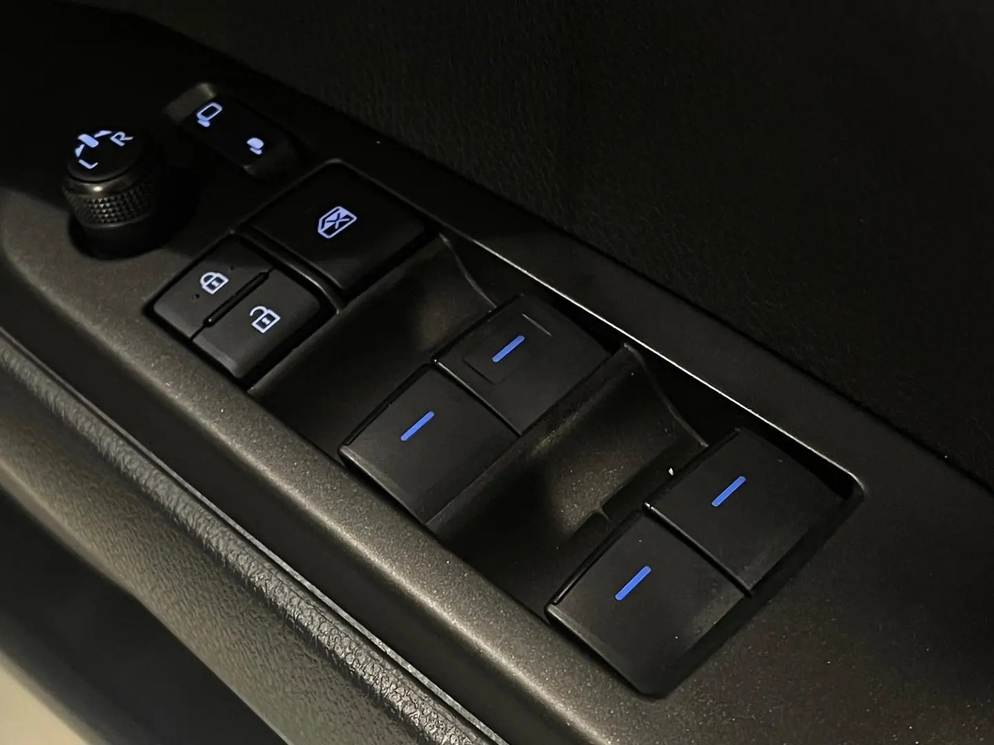 2021 Toyota Camry Gallery Image 14